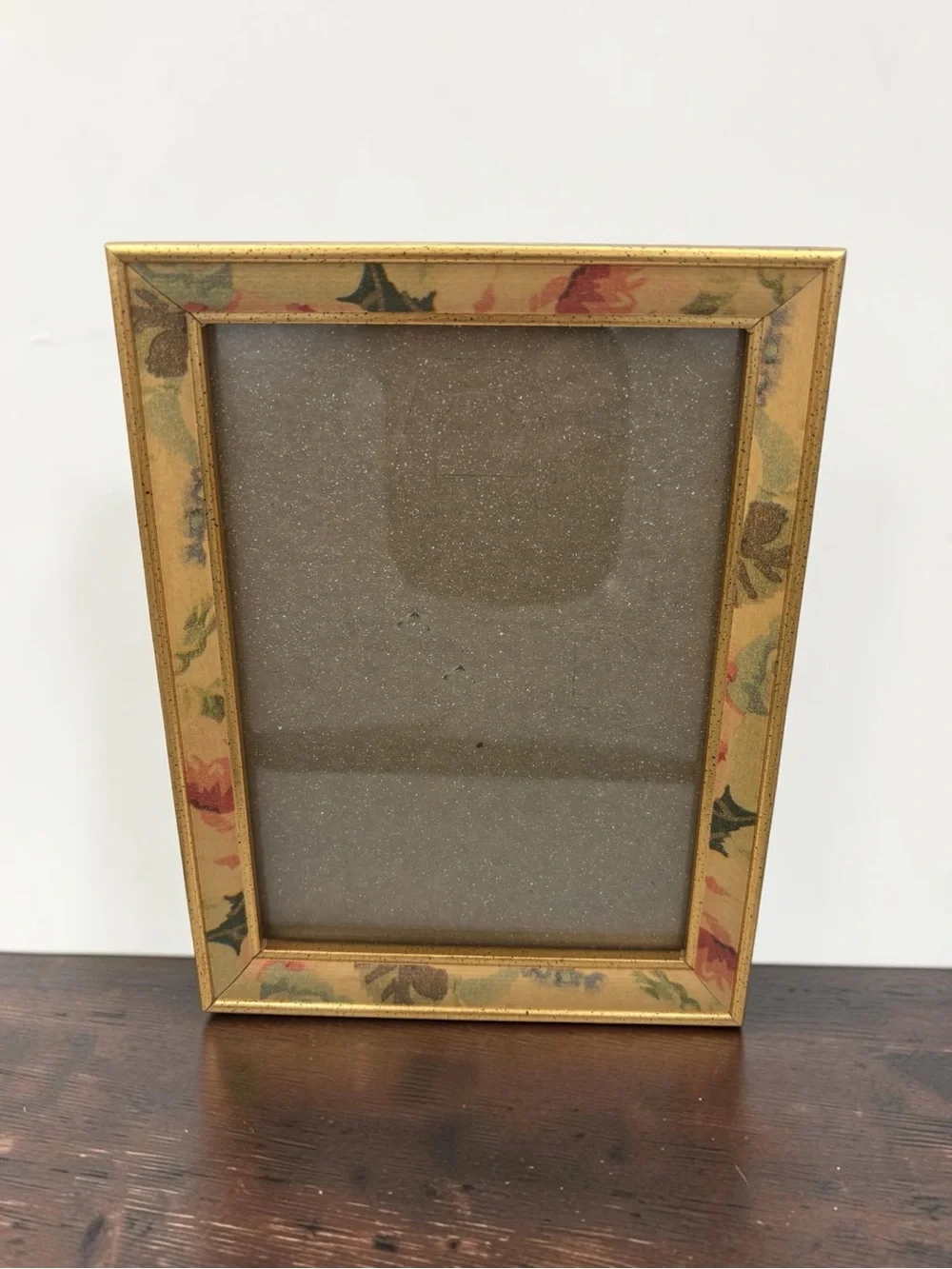 Vintage 90s Metal 5x7 Picture Frame w/ Beige Green Gold Tone Floral Boho Leaves